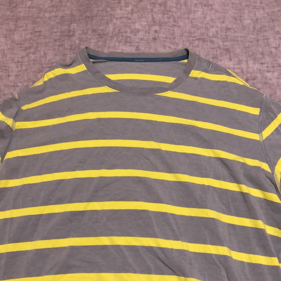 Men’s Lululemon shirt - Picture 2 of 2